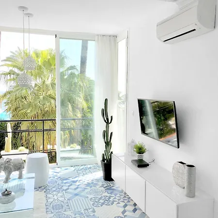 With Private Access Appartement *