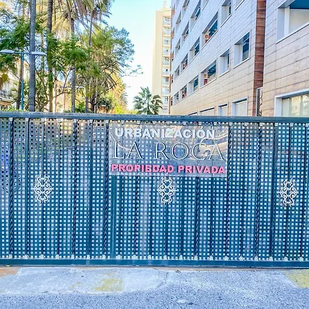 Appartement With Private Access *